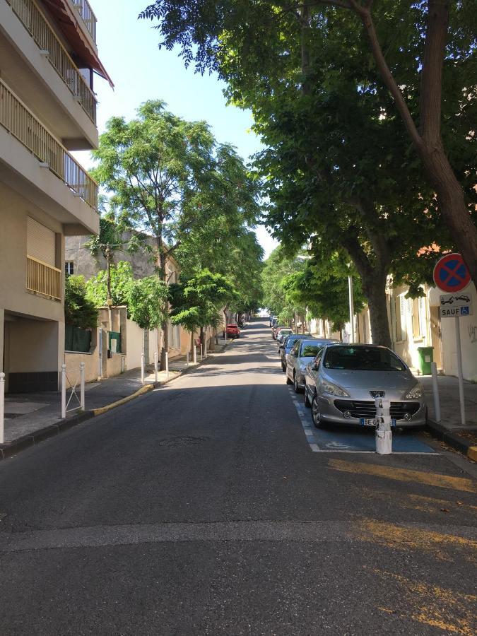 Goeland 3, Climatise, Wifi, Balcons Petite Vue Mer Laterale Au 3 Eme Etage Sans Ascenseur Toulon Luaran gambar