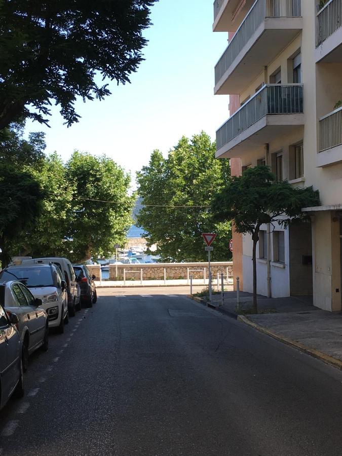 Goeland 3, Climatise, Wifi, Balcons Petite Vue Mer Laterale Au 3 Eme Etage Sans Ascenseur Toulon Luaran gambar