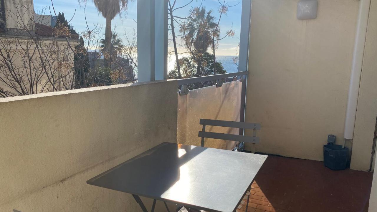 Goeland 3, Climatise, Wifi, Balcons Petite Vue Mer Laterale Au 3 Eme Etage Sans Ascenseur Toulon Luaran gambar